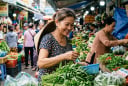 Muốn bụng nhẹ, tiêu hóa dễ hơn, đừng bỏ quên những loại rau quen thuộc này
