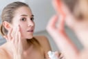 Thức khuya vẫn có thể giữ da căng mịn nếu duy trì đúng chu trình chăm sóc ban đêm