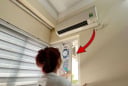Đóng kín cửa bật điều hòa là sai: Làm cách này không lo tốn điện, không hại người