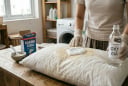 Cách làm sạch ruột gối ố vàng chỉ sau một lần giặt, phòng ngủ thơm mát hơn hẳn