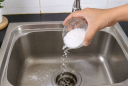 Đổ một ít muối xuống cống trước khi ngủ: Mẹo nhỏ mang lại nhiều lợi ích bất ngờ