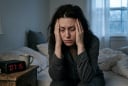5 dấu hiệu cơ thể âm thầm cảnh báo bạn đang thiếu ngủ kéo dài, nhiều người vẫn chủ quan