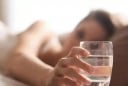 Uống 1 cốc nước sau khi thức dậy, cơ thể sớm nhận 5 thay đổi bất ngờ nhưng nhiều người đang uống sai cách