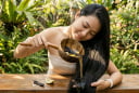 Vỏ bưởi đừng vội bỏ: Đun nước gội đầu giúp tóc thơm lâu, giảm rụng cực tốt