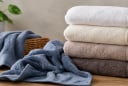  Vì sao khăn tắm bị khô cứng? Những lưu ý giúp khăn luôn mềm mại như mới