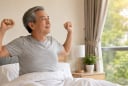 Người trên 50 tuổi nên hạn chế làm 3 việc này ngay sau khi ngủ dậy