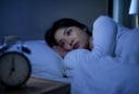 Người hay thức dậy lúc 3-4 giờ sáng và khó ngủ lại là đang gặp điều gì?