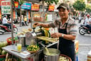 Vì sao khi ép nước mía người bán thường cho thêm 1 quả quất?