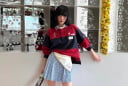 Khăn bandana trở thành điểm nhấn thời trang mùa hè: 4 cách biến tấu giúp nâng tầm phong cách