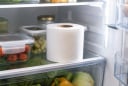 Vì sao nên đặt cuộn giấy trong tủ lạnh? Công dụng bất ngờ không phải ai cũng biết