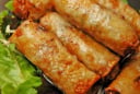 Tại sao bạn nên xoa nước chanh vào lá nem trước khi gói?