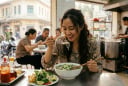 Ăn phở mỗi sáng có tốt không? Chuyên gia chỉ ra những sai lầm khiến mỡ máu, tăng cân vèo vèo