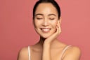 Bí quyết giúp chị em U59 tuổi duy trì làn da căng mịn