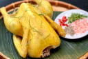 Cách luộc gà không cần nước, thơm ngon, đậm vị hơn hẳn