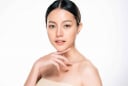 Những thói quen giúp làm chậm sự xuất hiện của rãnh cười và duy trì làn da săn chắc