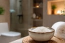 Tại sao nên để một bát muối trong nhà vệ sinh, nhà tắm? Công dụng cực kỳ hữu ích mà nhiều người chưa biết