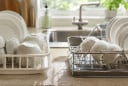 Vì sao nhiều gia đình bỏ thói quen úp bát đĩa ngay sau khi rửa?