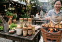 Đừng bỏ gia vị cạnh bếp khi nấu nướng nữa! Tiện tay nhưng tiềm ẩn nguy cơ sức khỏe khó lường