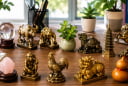  12 con giáp nên đặt gì trên bàn làm việc? Gợi ý vật phẩm phong thủy thu hút năng lượng tích cực