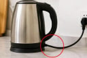 Vì sao dây điện của ấm siêu tốc thường siêu ngắn?