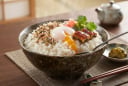 Chỉ một thay đổi nhỏ khi nấu cơm: Bí quyết ổn định đường huyết, mỡ máu cực hay cho cả gia đình!