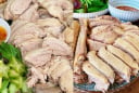 Luộc vịt không dùng nước lã: Sử dụng loại nước này thịt vịt ngọt thơm hơn hẳn, không còn mùi hôi