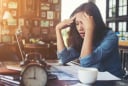 Con một và áp lực chăm sóc cha mẹ già: Không có ai để chia sẻ