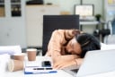 Burnout văn phòng và áp lực KPI khiến người trẻ kiệt sức tinh thần