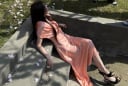 Han So Hee ghi điểm với loạt outfit mùa hè, từ nữ tính đến cá tính