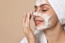 Làm sạch kép có thực sự cần thiết? Những điều nên biết trước khi áp dụng phương pháp double cleansing