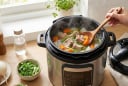 Tại sao thức ăn nấu bằng nồi áp suất nhanh chín nhưng không ngon?