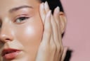Glass skin là gì? Bí quyết xây dựng làn da căng bóng, khỏe mạnh theo cách đơn giản