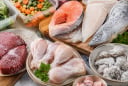Những thực phẩm không nên rã đông bằng nước nóng: Tiện một phút, có thể làm giảm chất lượng cả bữa ăn