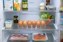 Tủ lạnh có 3 vị trí tuyệt đối không nên để trứng gà, nhiều người vẫn làm sai
