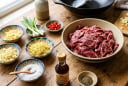 Ướp thịt bò đừng chỉ dùng muối, nhớ thêm thứ này để thịt mềm ngọt, không khô