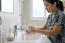 Những sai lầm khiến việc rửa tay 'có cũng như không'