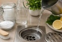 Cách khử mùi cống thoát nước đơn giản tại nhà: 7 mẹo dễ dàng ai cũng áp dụng được