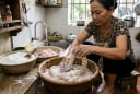 Làm sạch lòng lợn chỉ cần dùng loại bột rẻ tiền, sạch nhanh, không mùi tanh
