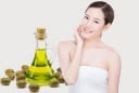 Tinh dầu bưởi có tác dụng gì? Những lợi ích cho da, tóc và cách sử dụng an toàn