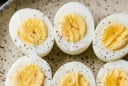 Điều gì xảy ra nếu ăn trứng luộc để qua đêm?
