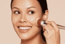 Lỗ chân lông to vẫn có thể “tàng hình” nhờ vài mẹo trang điểm đơn giản