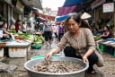 Đi chợ mua tôm nên chọn tôm cong hay tôm thẳng?