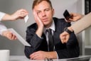 Burnout văn phòng khiến nhiều người trẻ sợ họp, ám ảnh deadline