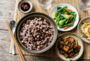 Điều gì xảy ra với cơ thể nếu thường xuyên ăn cơm nấu với các loại đậu?