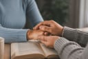 Sách chữa lành và nhu cầu tìm lại sự bình yên giữa nhịp sống vội vã