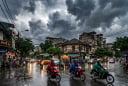 Áp thấp nhiệt đới sắp mạnh lên thành bão, Hà Nội mưa lớn diện rộng