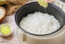 Thêm thứ này vào khi nấu cơm, kết quả ngon bất ngờ