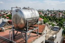 Cảnh báo quan trọng với các gia đình đang để bồn nước trên mái nhà
