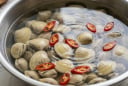 Mẹo làm ngao nhả cát nhanh, sạch không còn một hạt sạn