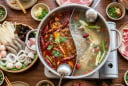 Vì sao trời lạnh, nhiều người lại thèm ăn lẩu? Có lý giải khoa học cụ thể